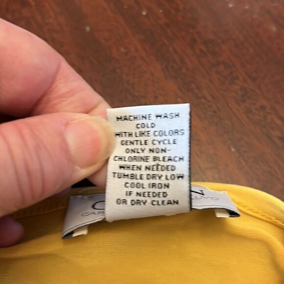 Carmen Carmen Marc Valvo yellow short sleeve cowl neck blouse Size 2X - Picture 4 of 10